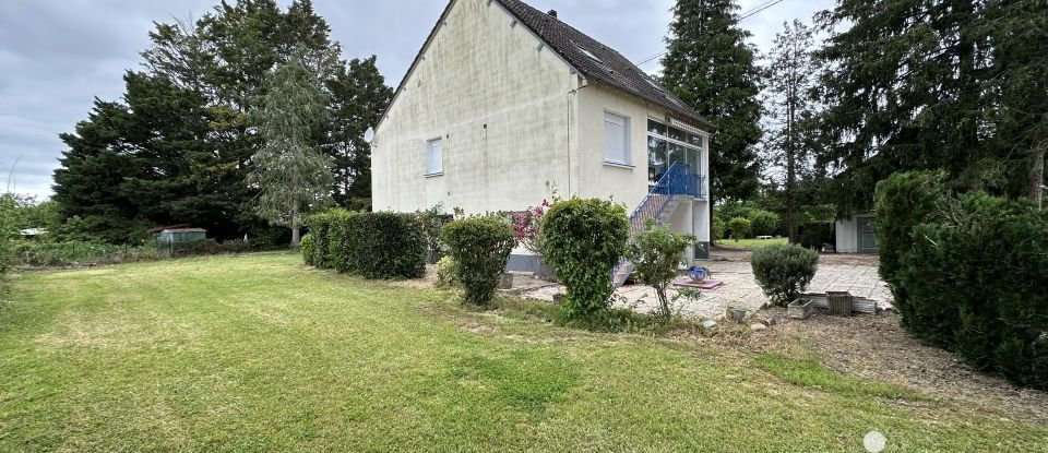 Traditional house 8 rooms of 205 m² in Saint-Florent-sur-Cher (18400)