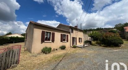 Village house 4 rooms of 91 m² in Thouars (79100)