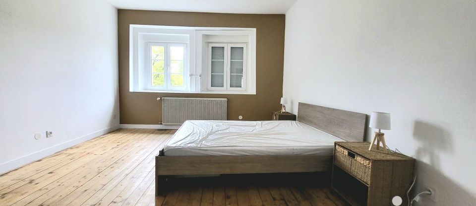 Maison 3 pièces de 80 m² à Floing (08200)