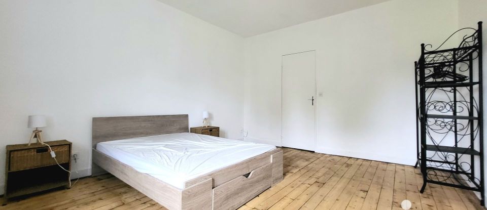 Maison 3 pièces de 80 m² à Floing (08200)