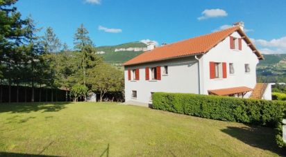 Traditional house 7 rooms of 230 m² in Millau (12100)