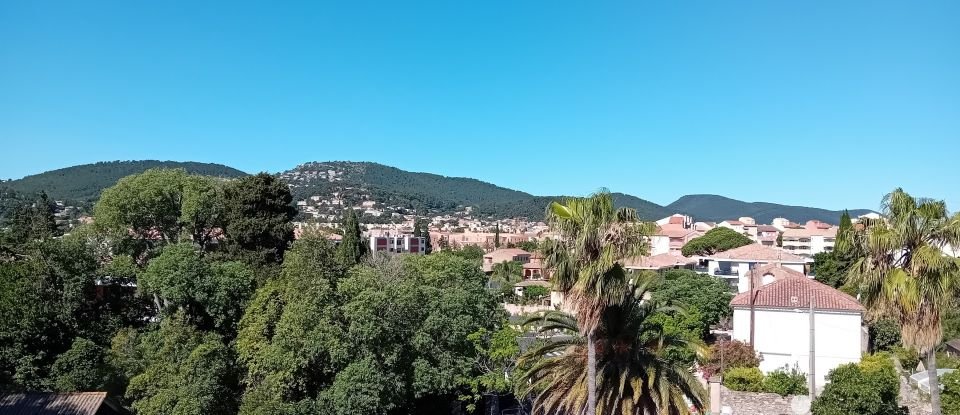 Appartement 5 pièces de 82 m² à Hyères (83400)