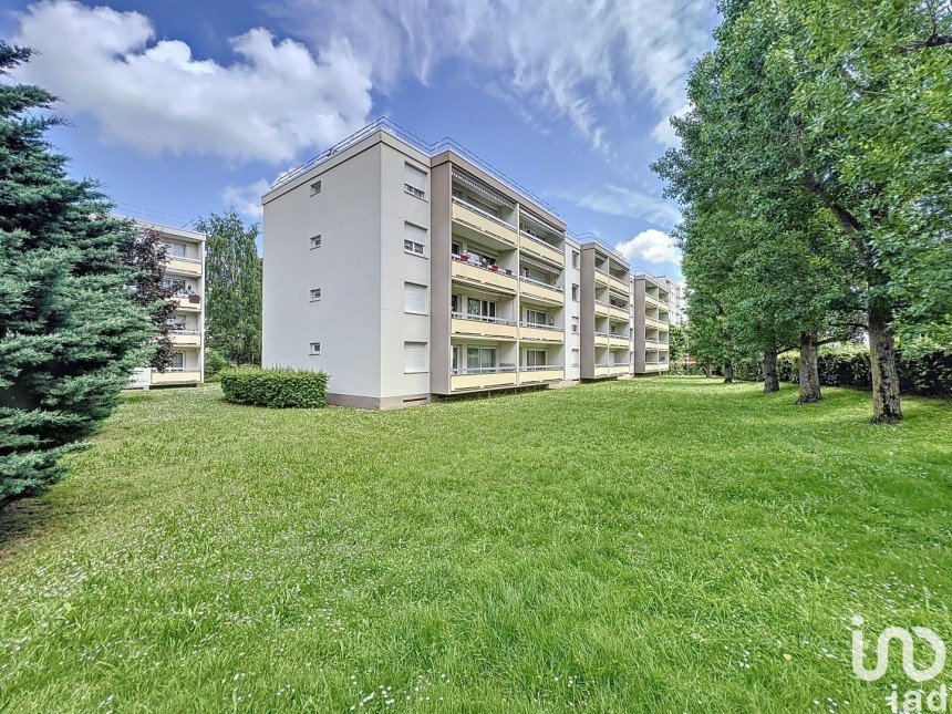 Appartement 5 pièces de 88 m² à Évry (91000)