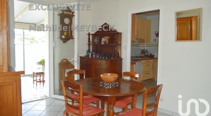 House 6 rooms of 120 m² in Niort (79000)