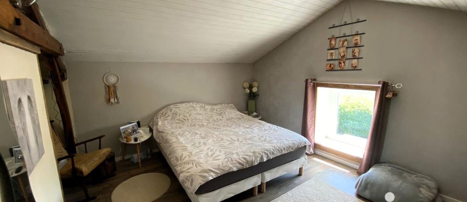 Longere 11 rooms of 186 m² in Ménigoute (79340)