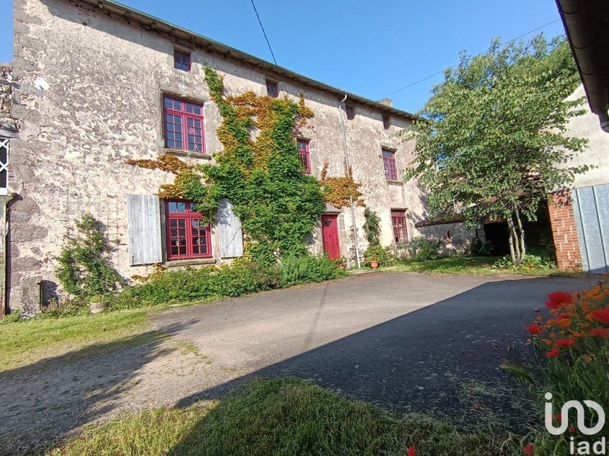 Maison 12 pièces de 460 m² à Saint Maurice Étusson (79150)