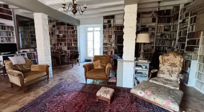 Maison 12 pièces de 460 m² à Argentonnay (79150)