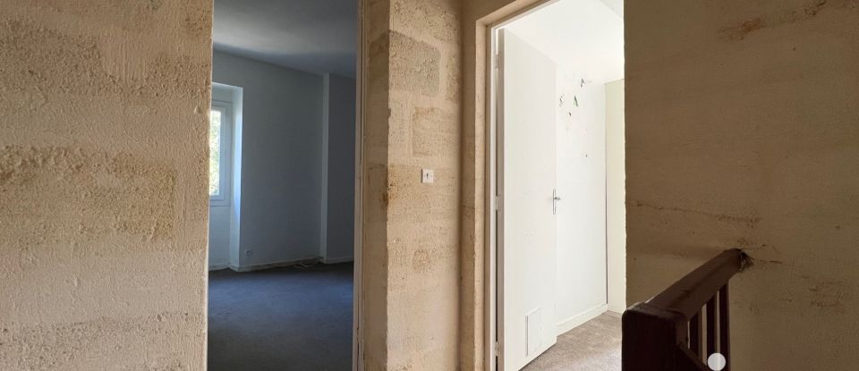 House 7 rooms of 181 m² in Saint-Caprais-de-Bordeaux (33880)