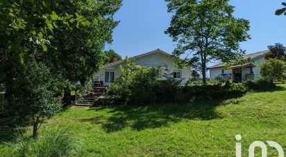 Traditional house 4 rooms of 85 m² in Saint-Quentin-de-Baron (33750)