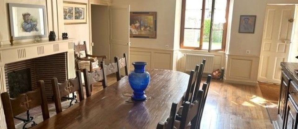 Maison 8 pièces de 162 m² à Laferté-sur-Aube (52120)