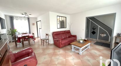 Maison traditionnelle 6 pièces de 110 m² à Dammarie-les-Lys (77190)
