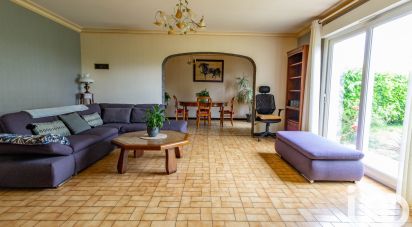 Traditional house 6 rooms of 122 m² in Bellevigny (85170)