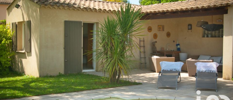 Maison traditionnelle 8 pièces de 196 m² à Uzès (30700)