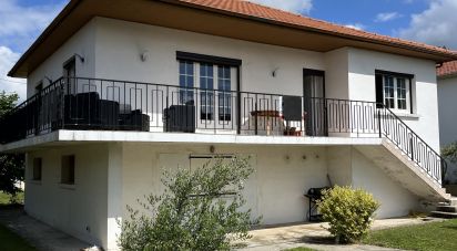 Traditional house 7 rooms of 172 m² in Mussidan (24400)