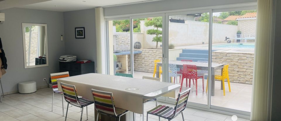 Maison 4 pièces de 135 m² à Blanquefort (33290)