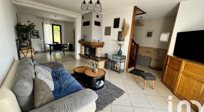 Maison traditionnelle 10 pièces de 220 m² à Bailleval (60140)
