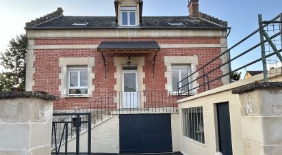 House 5 rooms of 115 m² in Missy-sur-Aisne (02880)