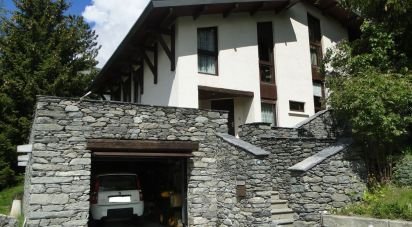 House 6 rooms of 230 m² in Aussois (73500)