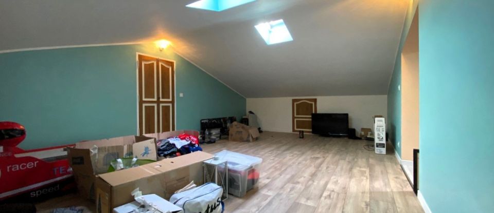 Maison 6 pièces de 152 m² à L'Isle-sur-la-Sorgue (84800)