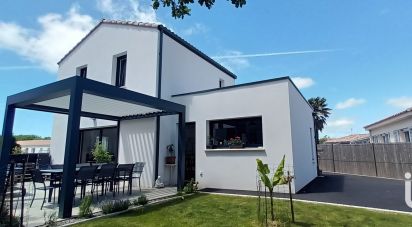 House 6 rooms of 115 m² in Talmont-Saint-Hilaire (85440)