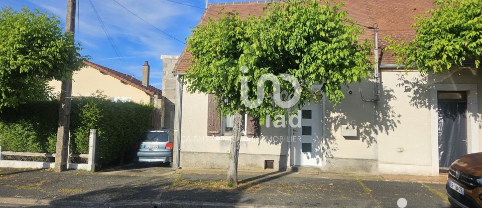 Maison 4 pièces de 121 m² à Mehun-sur-Yèvre (18500)