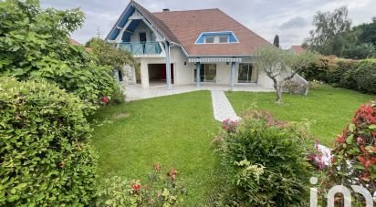 House 7 rooms of 195 m² in Lescar (64230)