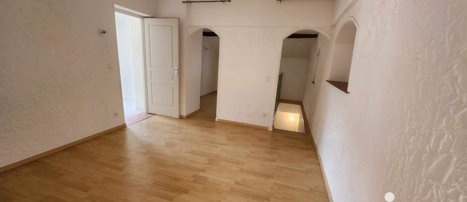 Maison 4 pièces de 82 m² à Le Luc (83340)