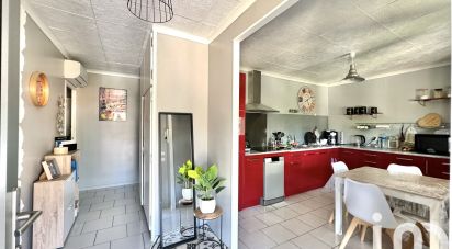 House 4 rooms of 102 m² in Saint-Gilles (30800)