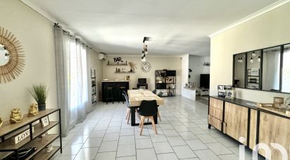 House 4 rooms of 102 m² in Saint-Gilles (30800)