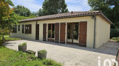 Pavilion 6 rooms of 123 m² in Matha (17160)