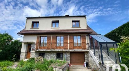 House 8 rooms of 164 m² in Plaisir (78370)