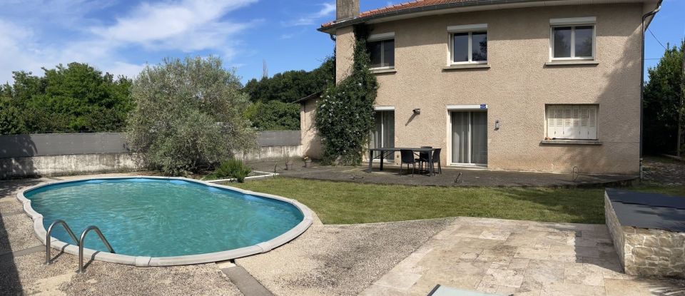 Maison 7 pièces de 157 m² à Beauvallon (26800)