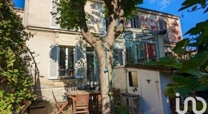 Town house 6 rooms of 93 m² in Pantin (93500)