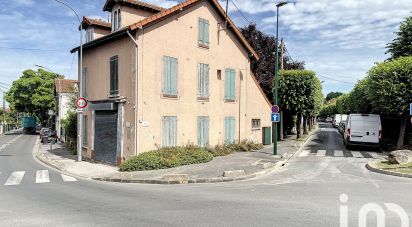 Maison traditionnelle 14 pièces de 235 m² à Sucy-en-Brie (94370)