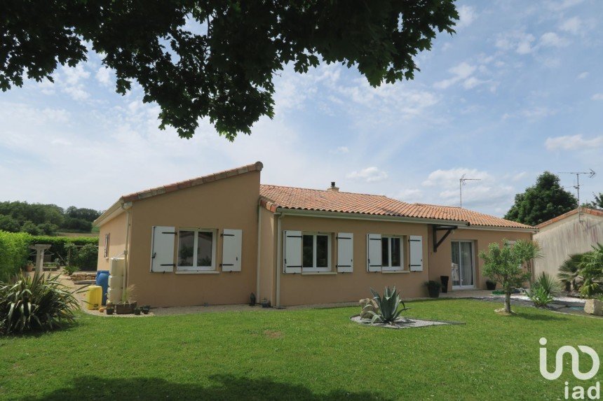 Maison 7 pièces de 148 m² à Chauvigny (86300)