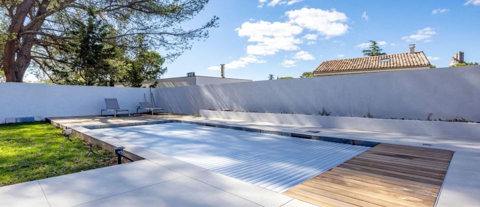 Maison 7 pièces de 227 m² à Nîmes (30000)