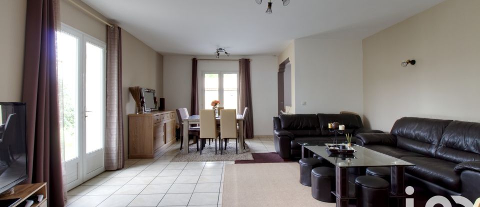 House 4 rooms of 138 m² in Cérons (33720)