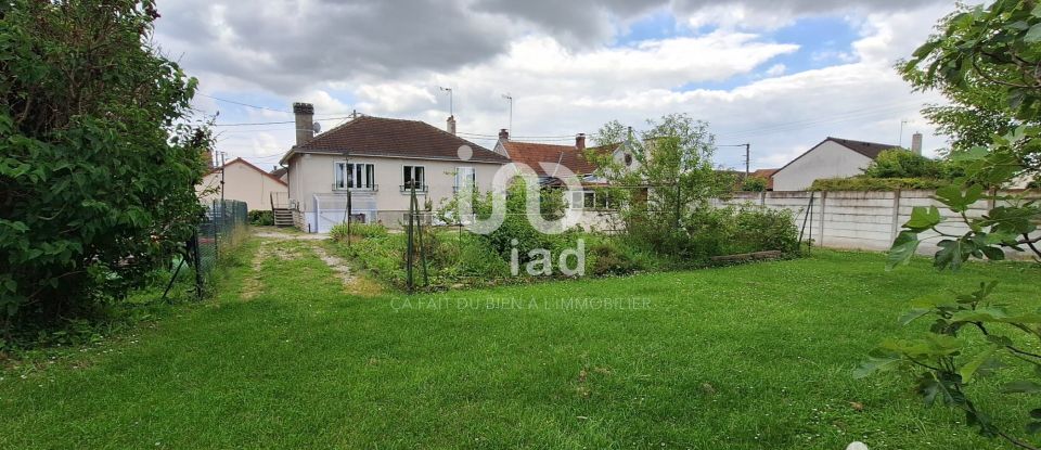 House 3 rooms of 67 m² in Gélannes (10100)