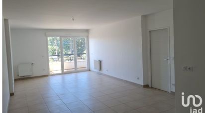 Appartement 3 pièces de 79 m² à Sainte-Geneviève-des-Bois (91700)