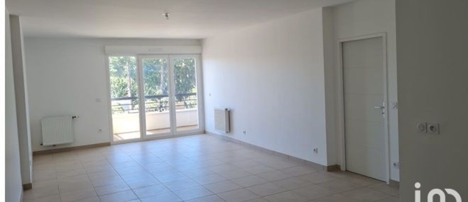 Appartement 3 pièces de 79 m² à Sainte-Geneviève-des-Bois (91700)