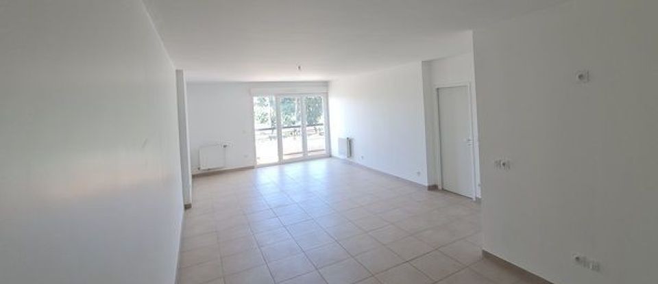 Appartement 3 pièces de 79 m² à Sainte-Geneviève-des-Bois (91700)