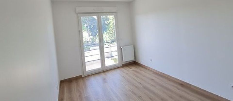 Appartement 3 pièces de 79 m² à Sainte-Geneviève-des-Bois (91700)