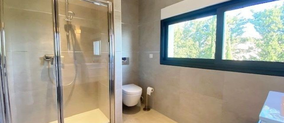 Maison 8 pièces de 328 m² à Roquebrune-sur-Argens (83520)