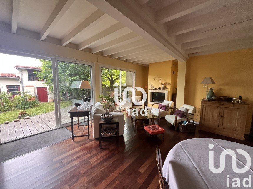 Maison 6 pièces de 137 m² à Bègles (33130)