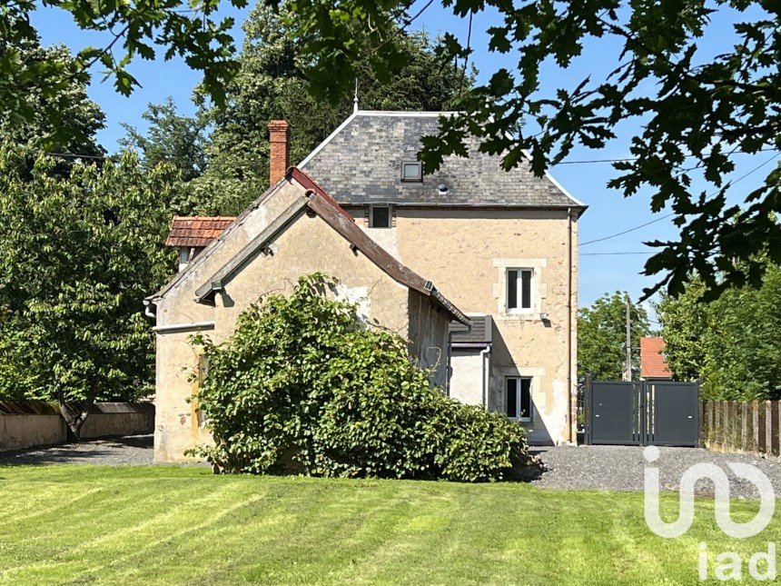 Maison de village 4 pièces de 94 m² à Pierrefitte-sur-Loire (03470)