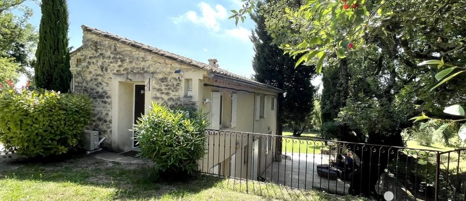 Country house 7 rooms of 181 m² in Saint-Restitut (26130)