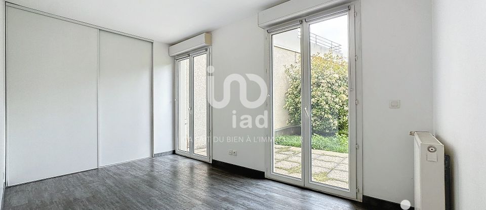 Apartment 3 rooms of 83 m² in Meyzieu (69330)