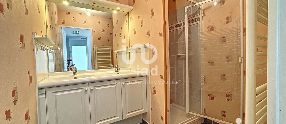 Apartment 3 rooms of 83 m² in Meyzieu (69330)