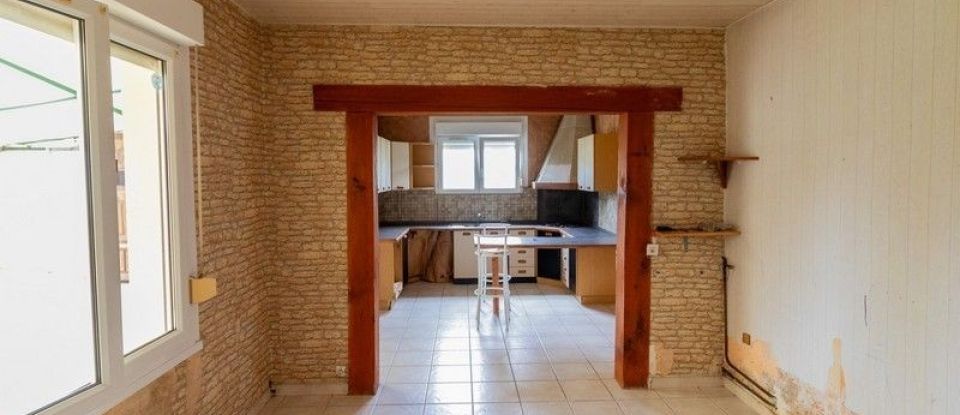 Maison 7 pièces de 160 m² à Saint-Jean-de-Beugné (85210)