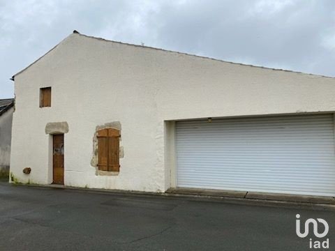 Maison 4 pièces de 75 m² à Sainte-Hermine (85210)